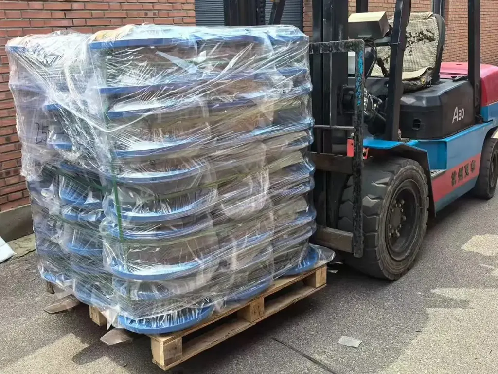 Rubber expansion joint with Aramid reinforcement for extreme temperature pipelines
